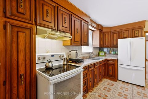 Photo 9 at 42 Woolgar Avenue, City Centre West, Toronto