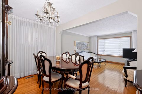 Photo 14 at 42 Woolgar Avenue, City Centre West, Toronto