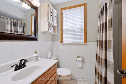 Photo 15 at 42 Woolgar Avenue, City Centre West, Toronto