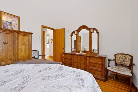 Photo 19 at 42 Woolgar Avenue, City Centre West, Toronto