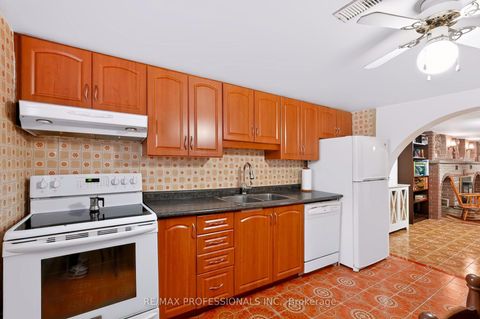 Photo 33 at 42 Woolgar Avenue, City Centre West, Toronto