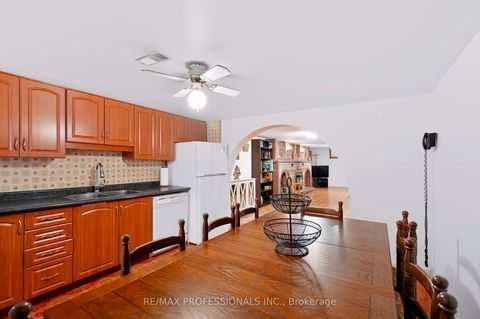 Photo 34 at 42 Woolgar Avenue, City Centre West, Toronto