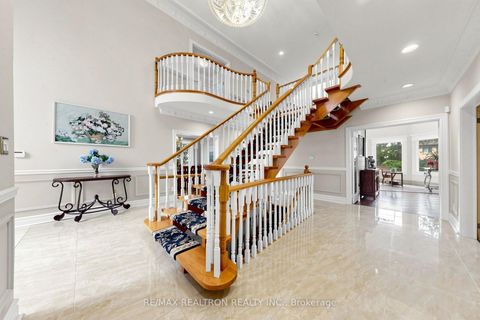 Photo 4 at 176 Elmwood Avenue, Willowdale East, Toronto