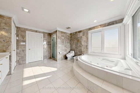 Photo 29 at 176 Elmwood Avenue, Willowdale East, Toronto