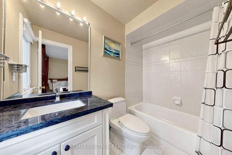 Photo 32 at 176 Elmwood Avenue, Willowdale East, Toronto