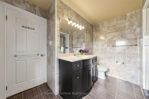 Photo 35 at 176 Elmwood Avenue, Willowdale East, Toronto