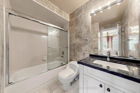 Photo 41 at 176 Elmwood Avenue, Willowdale East, Toronto