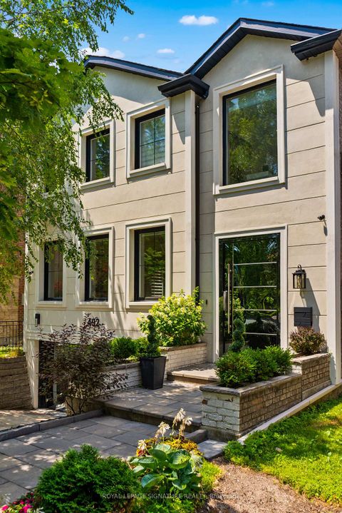 Photo 1 at 492 Old Orchard Grove, Nortown, Toronto