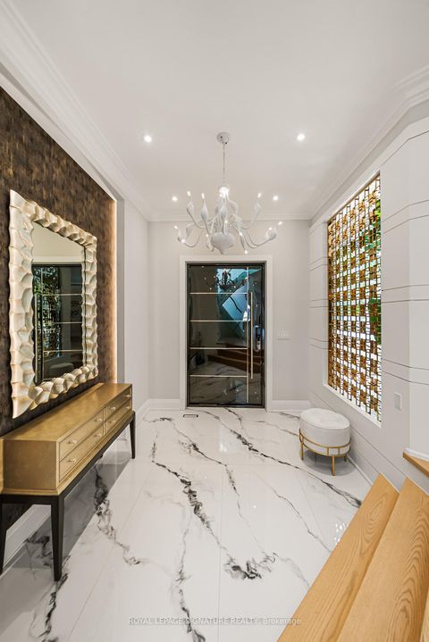 Photo 4 at 492 Old Orchard Grove, Nortown, Toronto