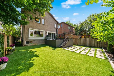 Photo 33 at 492 Old Orchard Grove, Nortown, Toronto
