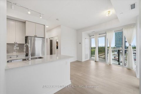 Photo 10 at 824 - 8 Trent Avenue, Danforth, Toronto