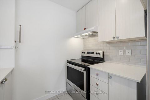 Photo 12 at 824 - 8 Trent Avenue, Danforth, Toronto