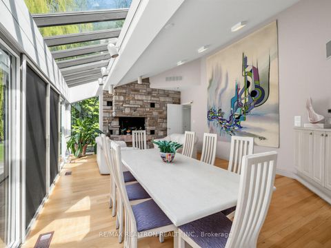 Photo 4 at 11 Mead Court, Windfields, Toronto