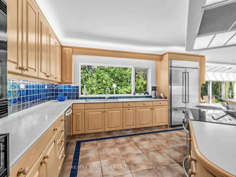 Photo 14 at 11 Mead Court, Windfields, Toronto