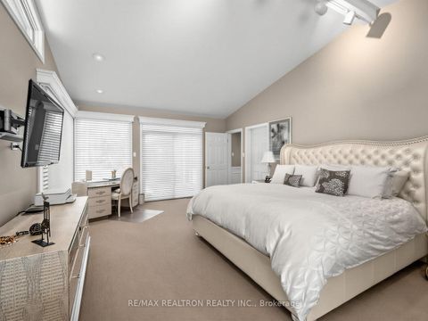 Photo 27 at 11 Mead Court, Windfields, Toronto