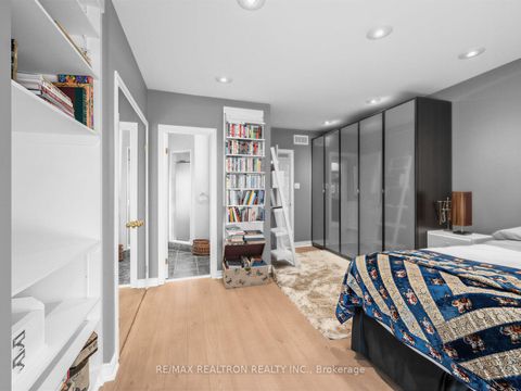 Photo 33 at 11 Mead Court, Windfields, Toronto