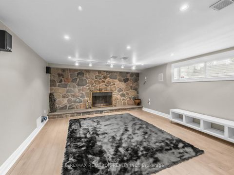 Photo 37 at 11 Mead Court, Windfields, Toronto