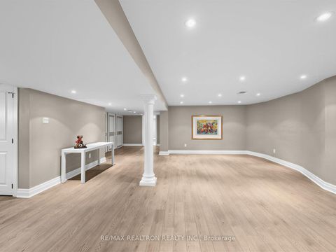 Photo 39 at 11 Mead Court, Windfields, Toronto