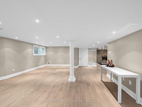 Photo 40 at 11 Mead Court, Windfields, Toronto