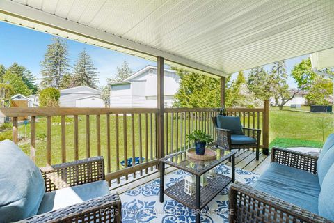 Photo 5 at 21 Hawthorne Drive, Rural Innisfil, Innisfil