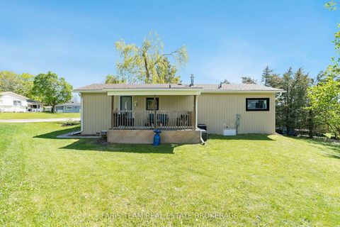 Photo 27 at 21 Hawthorne Drive, Rural Innisfil, Innisfil