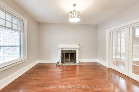 Photo 4 at 56 Leuty Avenue, The Beaches, Toronto