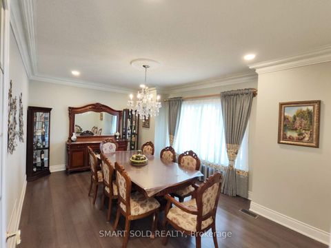 Photo 21 at 67 Chantilly Crescent, Westbrook, Richmond Hill