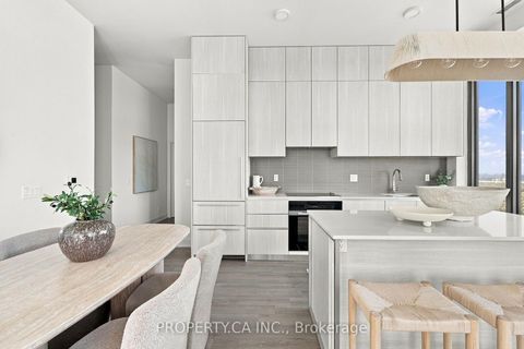 Photo 11 at 5104 - 8 Cumberland Street, Annex, Toronto