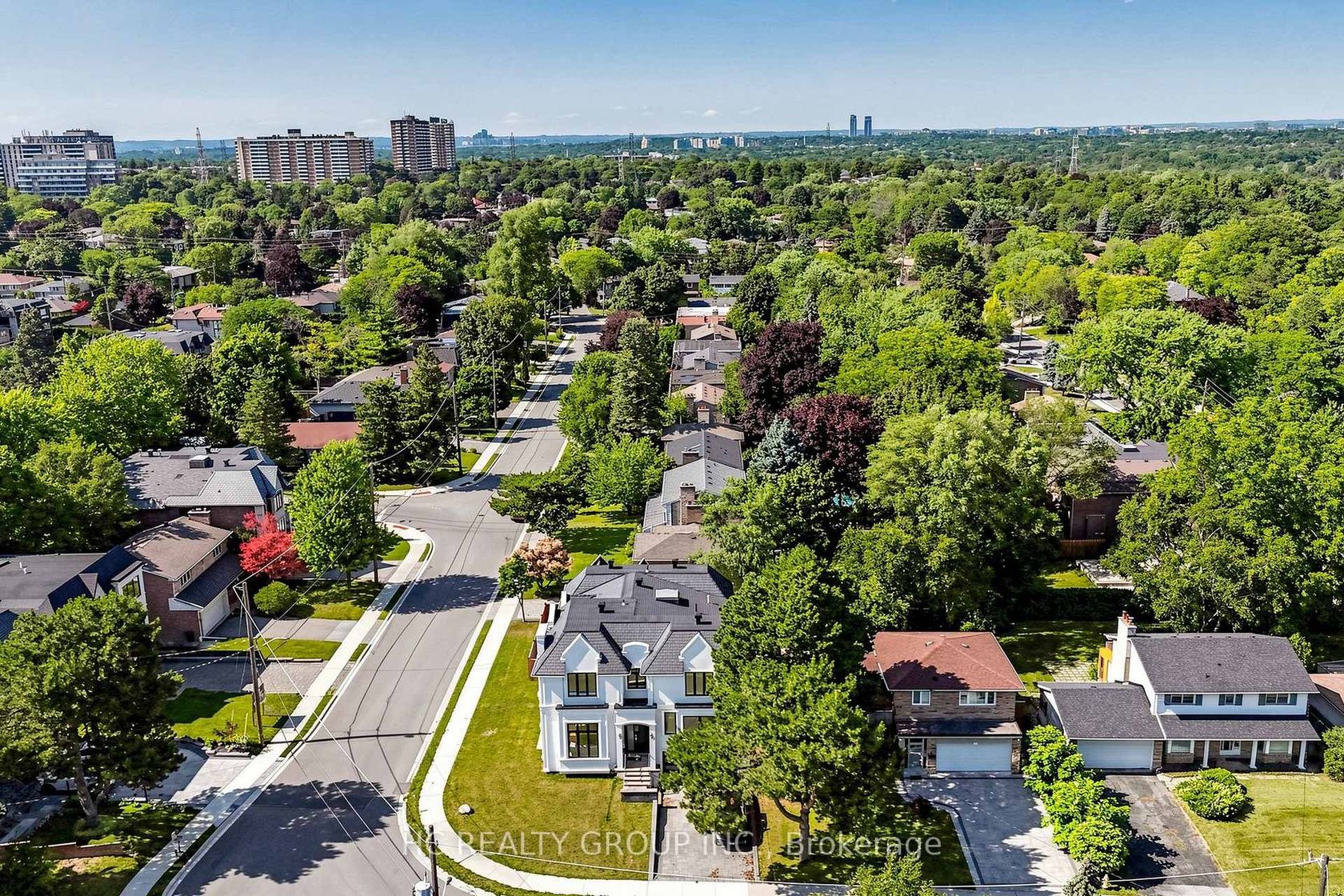7 Knollview Crescent, Bayview Village, Toronto photo number 2