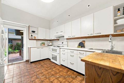 Photo 11 at 111 Welland Avenue, Moore Park, Toronto