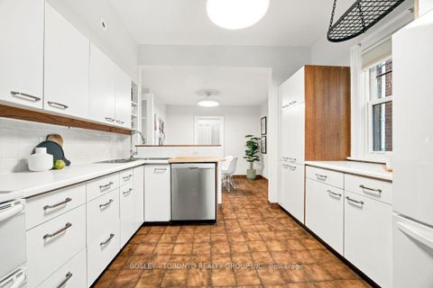 Photo 12 at 111 Welland Avenue, Moore Park, Toronto