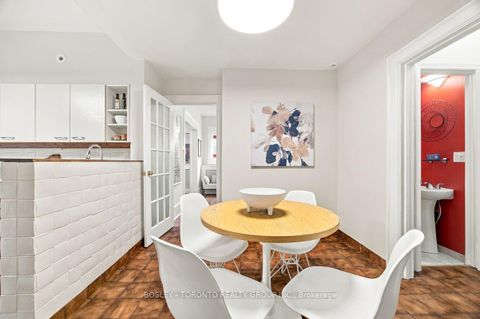 Photo 13 at 111 Welland Avenue, Moore Park, Toronto