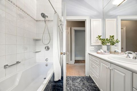 Photo 24 at 111 Welland Avenue, Moore Park, Toronto