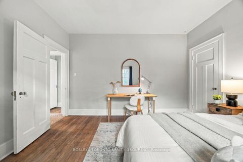 Photo 27 at 111 Welland Avenue, Moore Park, Toronto