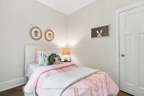 Photo 29 at 111 Welland Avenue, Moore Park, Toronto