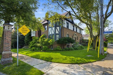Photo 44 at 111 Welland Avenue, Moore Park, Toronto