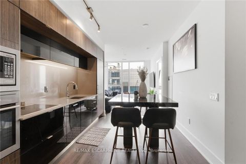 Photo 2 at 3807 - 10 York Street, Waterfront Communities C1, Toronto