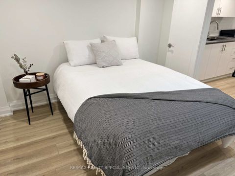 Photo 30 at 252 Earlscourt Avenue, Fairbank, Toronto