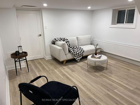 Photo 34 at 252 Earlscourt Avenue, Fairbank, Toronto