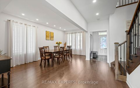 Photo 8 at 939 Green Street, Lefroy, Innisfil