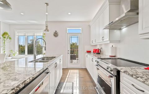 Photo 19 at 939 Green Street, Lefroy, Innisfil