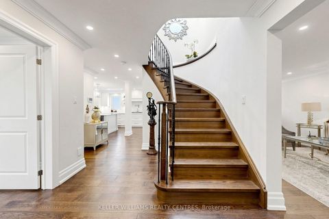 Photo 3 at 431 Kerrybrook Drive, Mill Pond, Richmond Hill