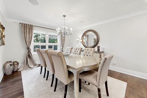 Photo 10 at 431 Kerrybrook Drive, Mill Pond, Richmond Hill