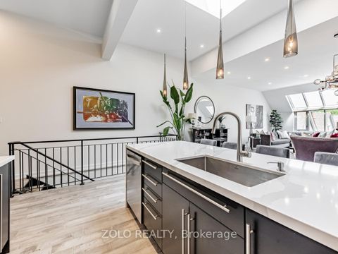 Photo 3 at 304 - 1842 Queen Street E, The Beaches, Toronto