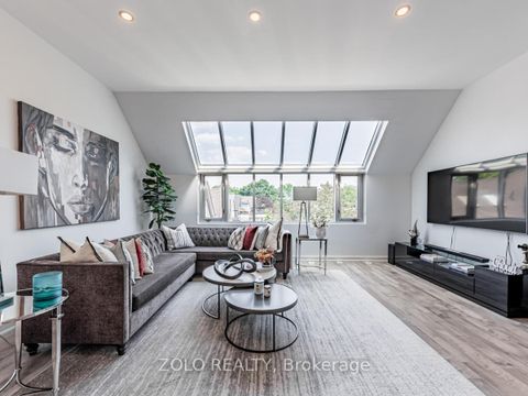 Photo 9 at 304 - 1842 Queen Street E, The Beaches, Toronto