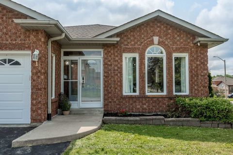 Photo 3 at 1 Lang Drive, Northwest, Barrie