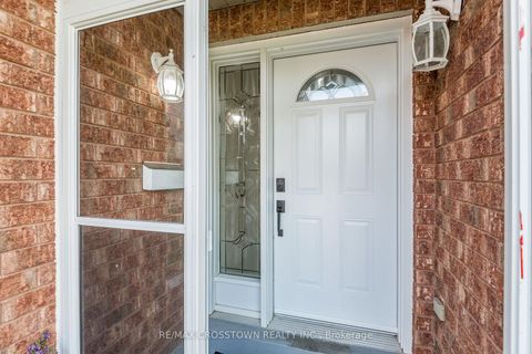 Photo 4 at 1 Lang Drive, Northwest, Barrie