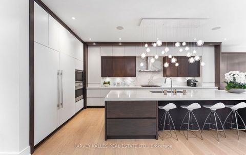 Photo 3 at 33 Tarlton Road, Forest Hill South, Toronto
