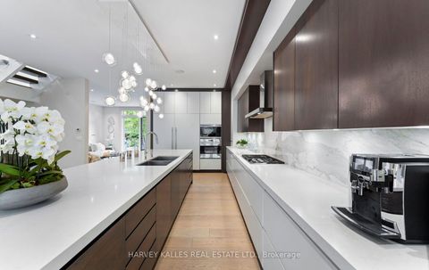 Photo 9 at 33 Tarlton Road, Forest Hill South, Toronto