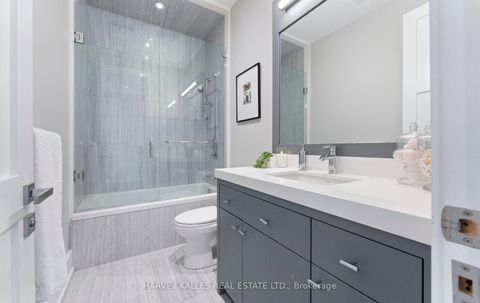 Photo 26 at 33 Tarlton Road, Forest Hill South, Toronto